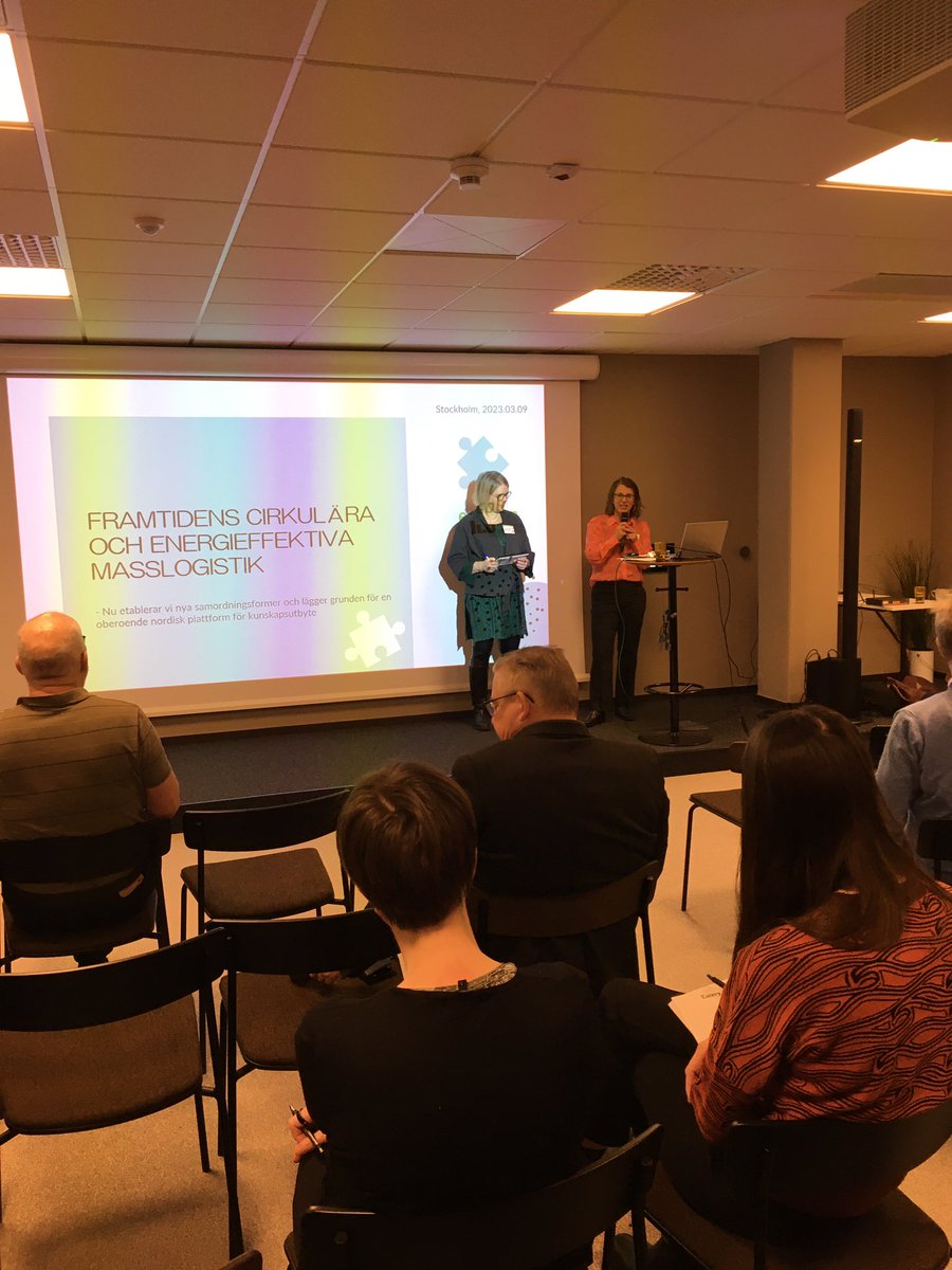Start för konferensen Framtidens cirkulära och energieffektiva masslogistik. Många intressanta inslag om ett ämne som blivit väldigt hett de senaste åren - från hela Norden. #masslogistik2023 #masshantering