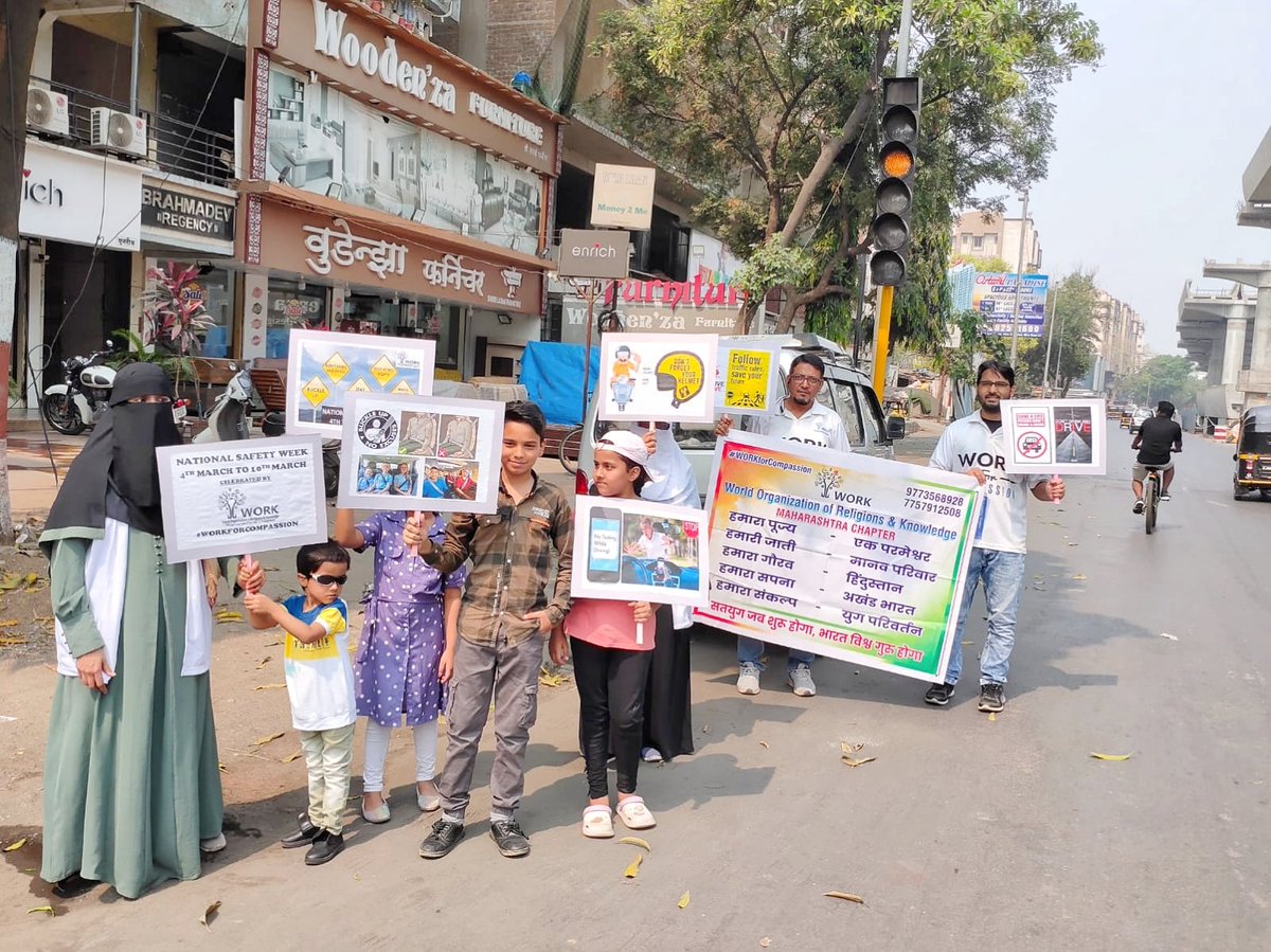 #WORKforcompassion
5th March 2023 WORK Maharashtra chapter Mumbai (Mira road) Team celebrated National safety Week.
Our team rulatin ROAD SAFETY campaign on Mira-Bhayander highway at Latif park and McDonalds signals.
Road safety poster displayed.
#NationalSafetyDay