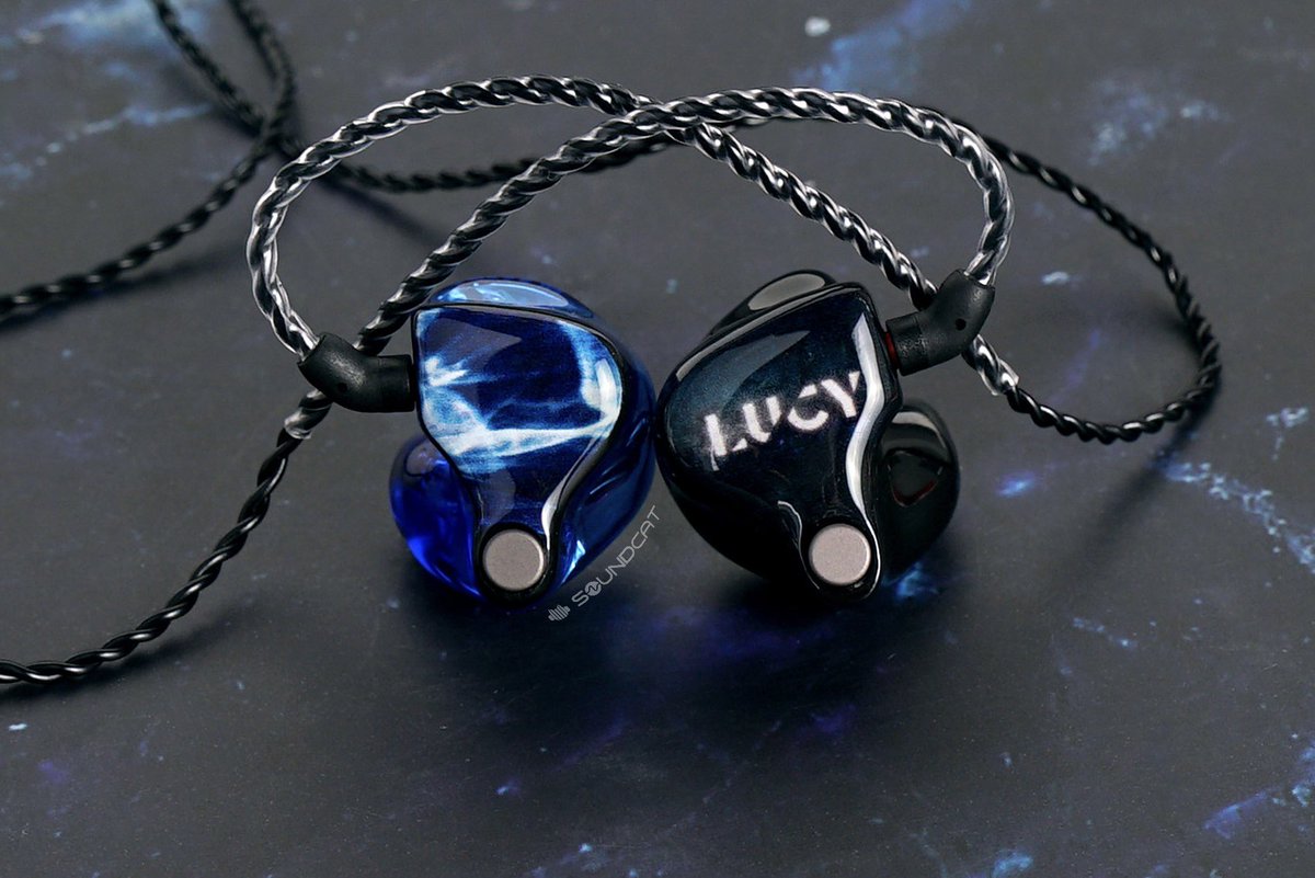 𝐈𝐍-𝐄𝐀𝐑 𝐒𝐔𝐏𝐏𝐎𝐑𝐓 𝐟𝐨𝐫 𝐆𝐖𝐀𝐍𝐆𝐈𝐋
-

무대에서 빛나는 광일이를 위한
인이어 서포트를 준비했습니다◟₍ᵔ·͈༝·͈ᵔ₎ ◞

모델부터 디자인까지 모두 
광일이의 의견을 525% 
반영하여 제작되었습니다!

언제나 빛나는 광일이를 응원해♡꙼̈

#LUCY #루시 #신광일