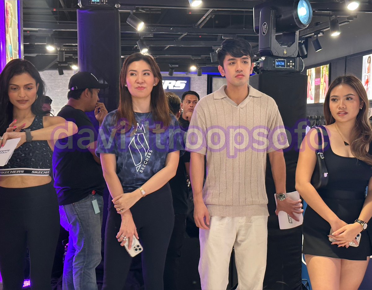 DavidTroopsOFC's tweet image. David the MEGA Influencer! Tara bili na ng #SkechersPH

DAVID FOR SKECHERS GLORIETTA
#DavidLicaucoxSkechers