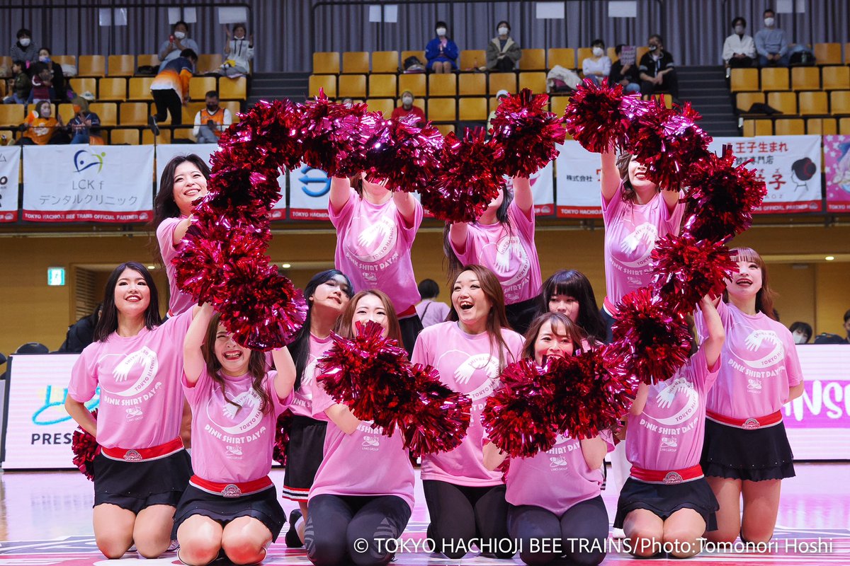 KonomiCheer's tweet photo. #ピンクシャツデー を
星さんの素敵なお写真で振り返ります🌸
いつもありがとうございます！

まずは、コラボパフォーマンス🫰🏻

気持ちを一つ踊りました🫧
ユースクラス、3人の尊敬するチアリーダーとパフォーマンスできて、本当に嬉しかったです🫰🏻
目が合うたびに、ニヤニヤしちゃったKONOMIさん… https://t.co/tKwGn2IhYg