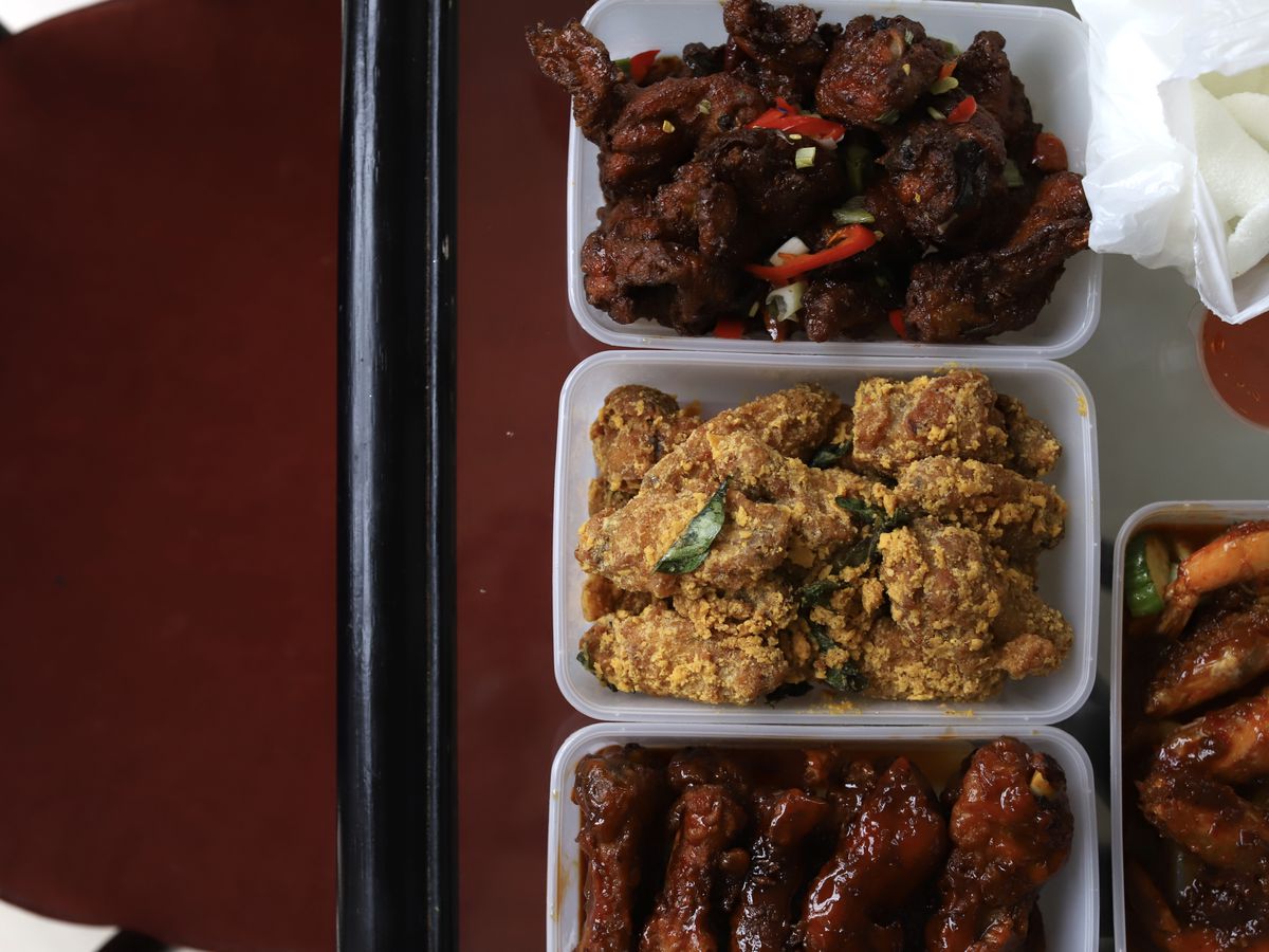 Craving authentic Chinese favours? Our takeaway has got you covered with a range of delicious range of dishes.

Order now and enjoy a taste of China in the comfort of your own home!🥡🥢🍜

#ChineseTakeaway #Foodie #delicious