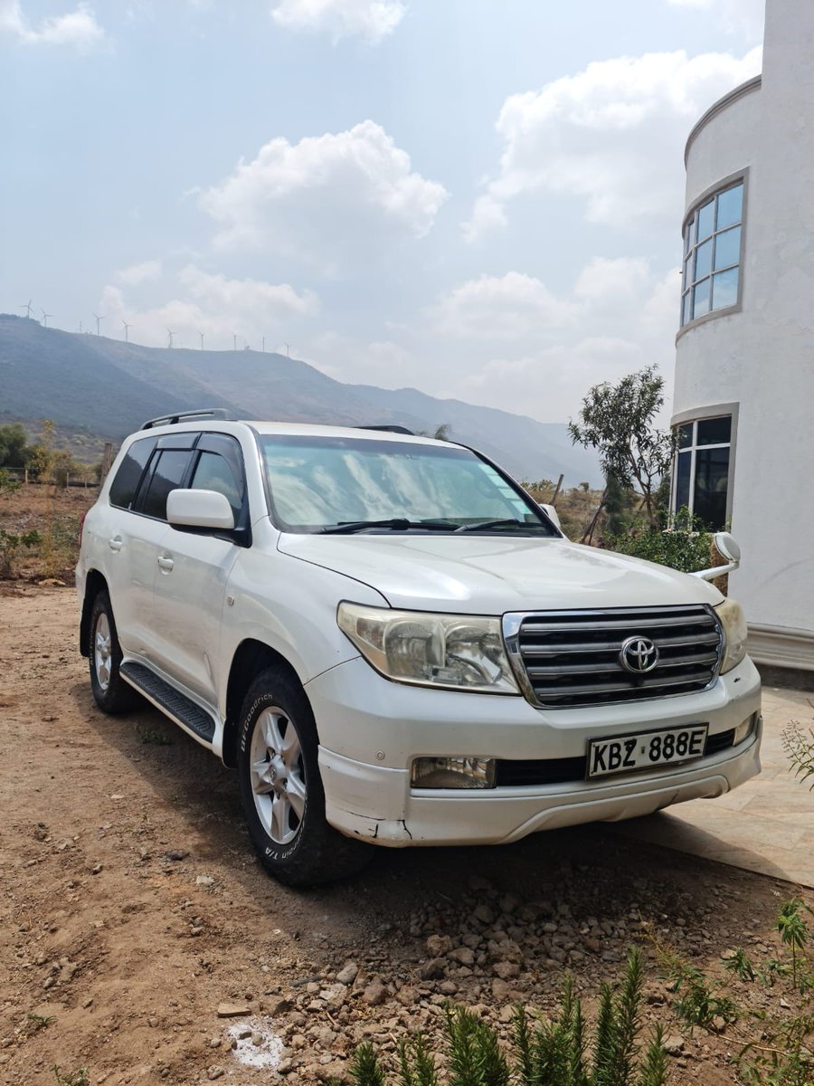 FrankOyoo's tweet photo. *TOYOTA LANDCRUISER V8*
2008| KBZ| 4,700CC| PETROL| 7SEATER| ALLOYS| FOGLIGHTS| SIDE-STEP| WINKER MIRRORS| PUSH START| MULTIFUNCTION STEERING|
*KSH3,600,000/-*
0722869196
#Maandamano #statehouse #Kikuyu #ksh #LuoNyanza #MH370 #ControllerofBudget #Chebukati #Billions #Kenya #Egypt https://t.co/NYYdoTeEax