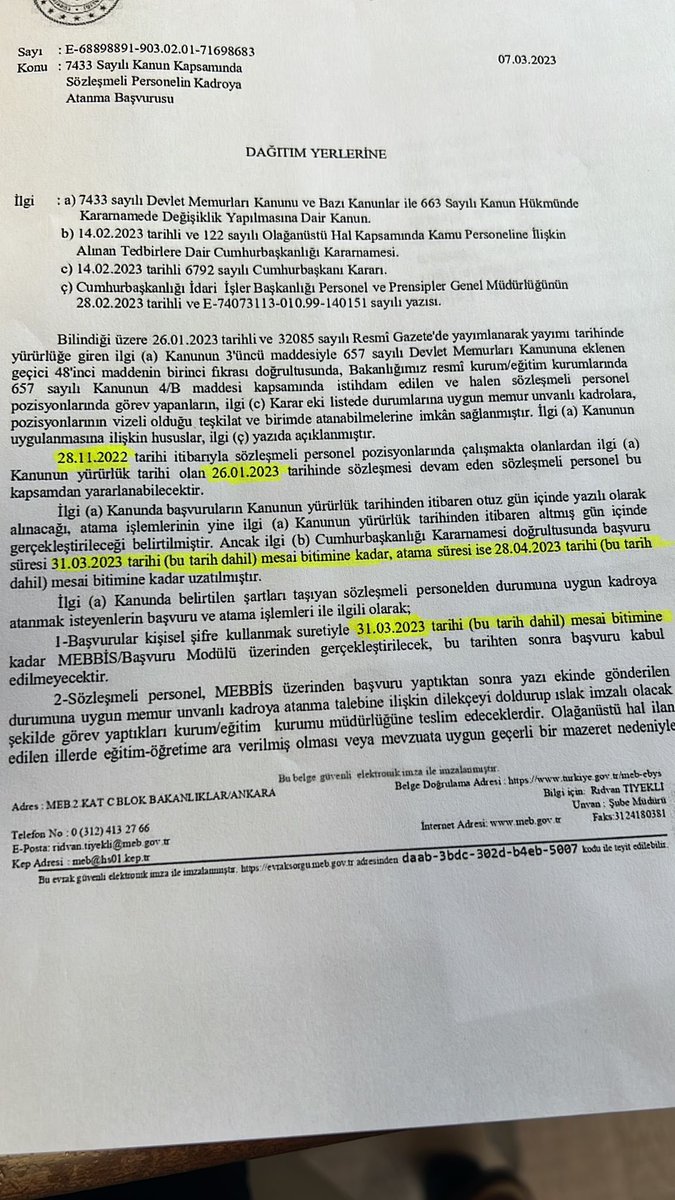 SÖZLEŞMELİ öğretmenlerin KADROYA geçiş süreci 28 Nisan’da gerçekleşiyor.

Bu tarih itibariyle öğretmenlerimiz kadrolu diğer meslektaşları gibi SÜRE ŞARTI aranmaksızın MAZERET tayin haklarını kullanmalıdır.

<a href="/tcmeb/">Millî Eğitim Bakanlığı</a> hakkaniyet ilkesi gereği, bu konuda ivedi düzenleme yapmalıdır.