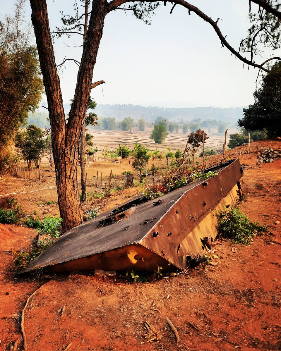 chapdeluc's tweet photo. War remnants of secret war in Lao
Les restes de la guerre secrète au #Laos #phonsavan https://t.co/389aJUAwrP