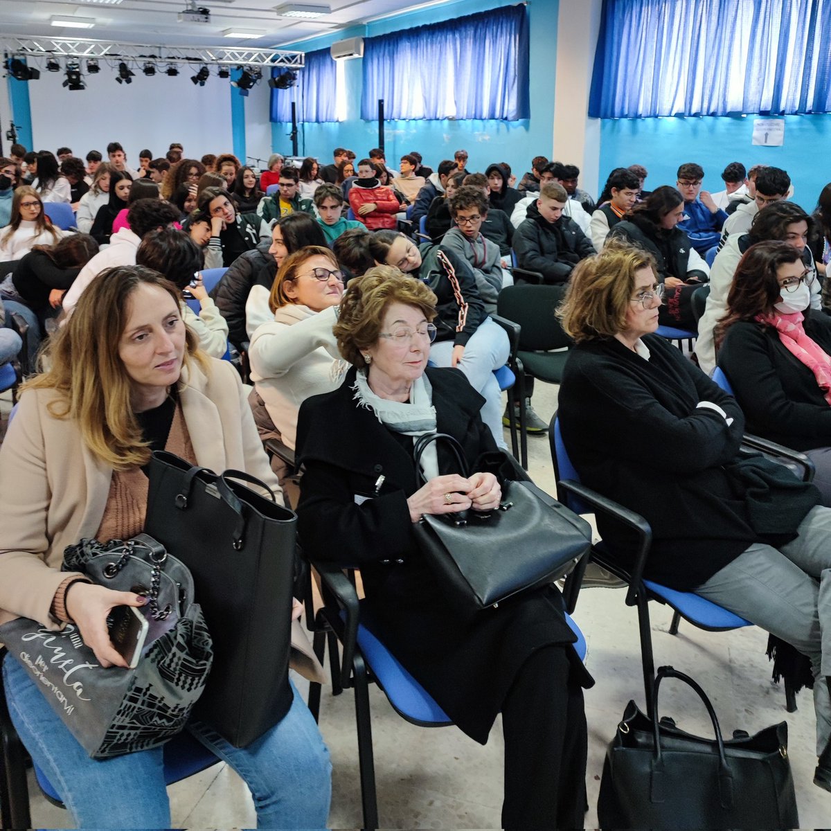 Per la #giornatainternazionaledelladonna parliamo di #fiducia #salute e #futuro grazie al #PrgettoJ !
<a href="/fmdigitale/">Fond. Mondo Digitale</a> @JanssenITA insieme all'associazione #AMICI per sensibilizzare sulle Malattie Infiammatorie Croniche dell'Intestino e sfatare dubbi e paure per le giovani donne