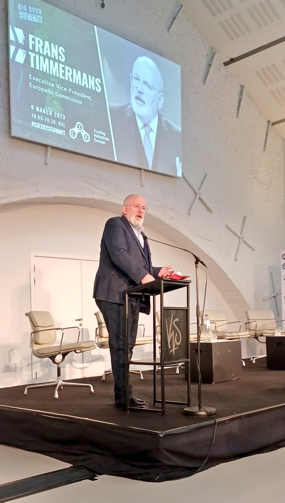 📢  @TimmermansEU announces that a groundbreaking European Cycling Declaration will come forward before the summer! 🚲

#CIE2023SUMMIT #EUCyclingStrategy
