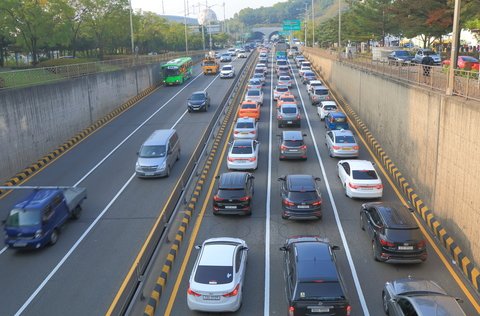 Traffic noise exposure increases the risk of #tinnitus, a study finds. The more you are exposed to traffic noise, the higher the risk you have of developing tinnitus. bit.ly/3F8m71u #traffic #noise