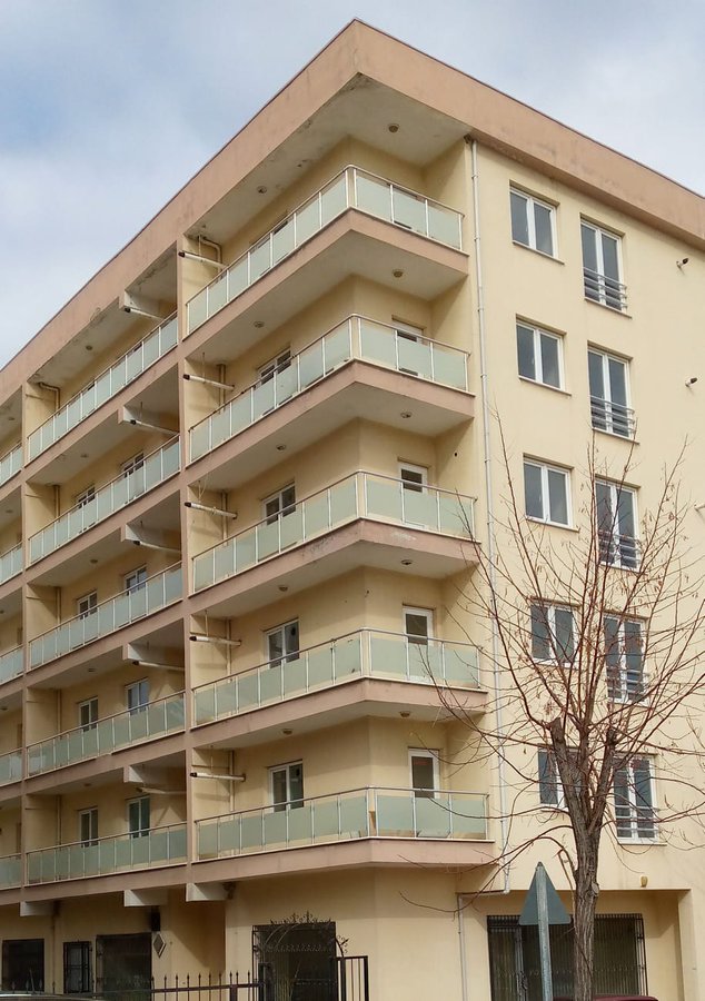 Kızılay'da skandallar bitmiyor!

Türkiye’nin dört bir yanında barınma sorunu yaşayan depremzedeler için öğrenci yurtları bile boşaltılırken  Kızılay’ın Uşak'ta kendisine bağışlanan 26 bomboş daireyi depremzedelere tahsis etmediği ortaya çıktı.

(Sözcü)