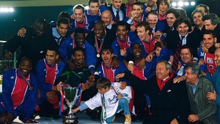 jericsende's tweet photo. Le problème du @PSG_inside ce n’est pas l’entraîneur.
le @PSG_inside remporte la coupe d’Europe des vainqueurs de coupes dans un autre état d’Esprit en 1996 avec des joueurs comme @youridjorkaeff #vincentGuerin #Rai #BrunoNgoty #championleague #Euefa #Football #Psg #Bayern https://t.co/iC8VHVmzxa