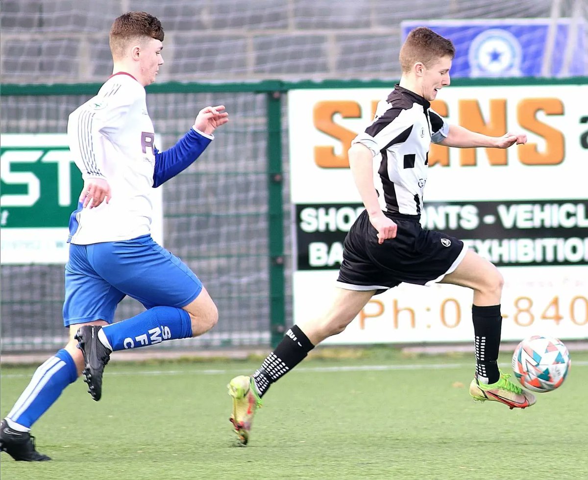 rahenyunited's tweet photo. 🔥 | 𝙂𝙤𝙖𝙡𝙨𝙘𝙤𝙧𝙚𝙧𝙨!

Our U18s are flying. ✊

Thank you to team sponsors Goodbody Stockbrokers, Mulino's Italian and @HighfieldHealth for their fantastic support. 🤝

📸 • Darren Kearney 

⚫ #RUFC | ⚪ #CmonTheParish https://t.co/hngGdayBEL
