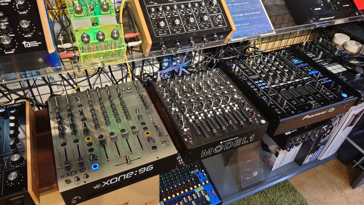 shima_koube's tweet photo. Pioneer DJ DJM-A9到着！！
かなりデカイですが、操作性は抜群で、パワーアップしてますね！
このあとレビュー動画撮影します!! https://t.co/OS2G4QJkLI