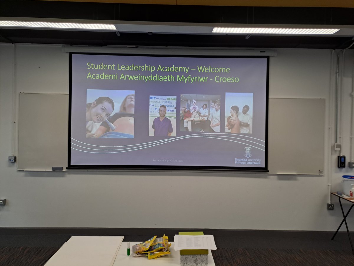 Simon James💙 tweet media