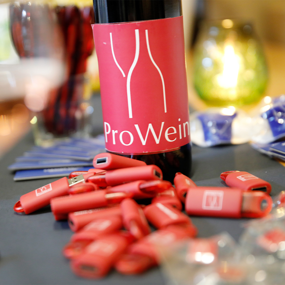 There are only nine days to the opening of ProWein, are you ready for this professional feast? halgroup.cn/2023/03/09/the…

#proweingoescity #prowein #winebusiness #wineprofessionals #winetasting #wineshop #winetrends #tradefair #winetrade #winecommunity #winetradefair #prowein2023