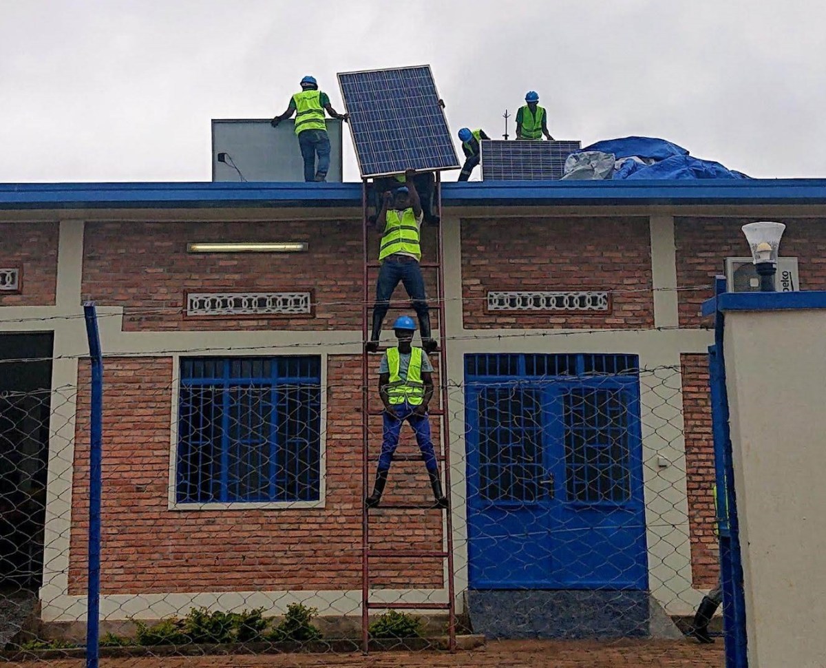 Cutting costs &amp; expanding access: how solar powered mini-grids could improve infrastructure in refugee camps

<a href="/SSCP_DTP/">SSCP DTP</a>'s <a href="/hamishbeath/">Hamish</a> blogs on recent research 
👉ow.ly/V1kV50NcUxm 
<a href="/MeshPower/">MeshPower Ltd</a> @AjayGambhir11 
#energyaccess #minigrids #solar #refugeecamps