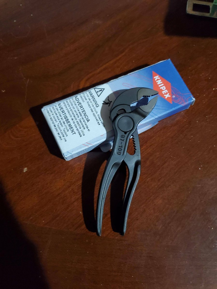 Got me a new friend today!
 
#EDC
 
edctips.com/325539/got-me-…