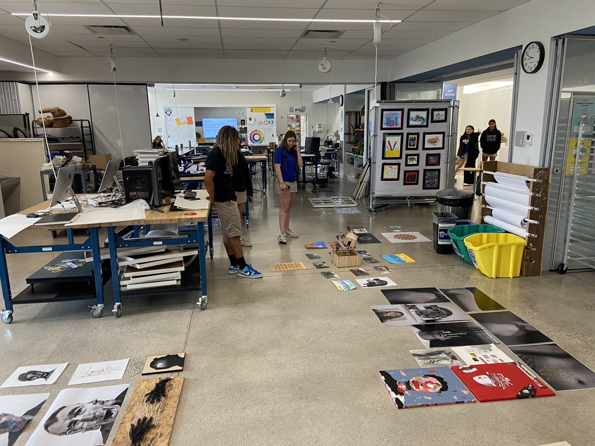 Exhibition planning time for the #IBVA Seniors! 

 #arteducation #issedu #LifeLongLearning #CISinspires @cayintschool