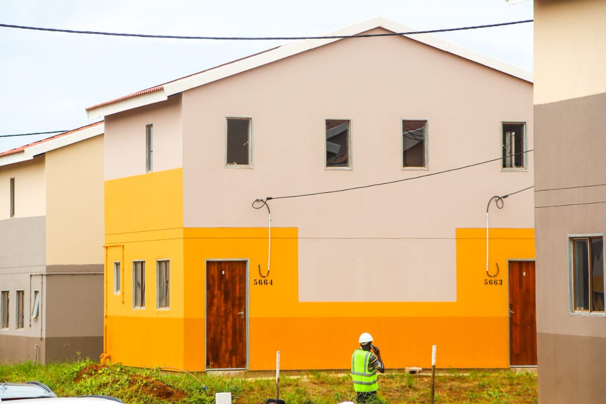The_DHS's tweet photo. [IN PICTURES] The Ministerial delegation visit Kanku Road Housing Project expected to yield 360 units. Already 147 units have been fully completed. This project will benefit households currently residing at a temporary residential area in Isiphingo .

#HousingTheNation #MINMEC https://t.co/4sbYZVy8LL