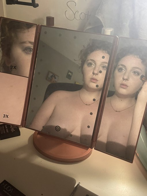 Peek-a-boo👻  Daddy took a few photos while I did my makeup🤭 comment if you see 🧐 #FinDomOpal #Labialovers<a href="/tag/paypig"class="tags"><span>#paypig</span></a><a href="/tag/cashcow"class="tags"><span>#cashcow</span></a><a href="/tag/labialovers"class="tags"><span>#labialovers</span></a><a href="/tag/findomopal"class="tags"><span>#findomopal</span></a>