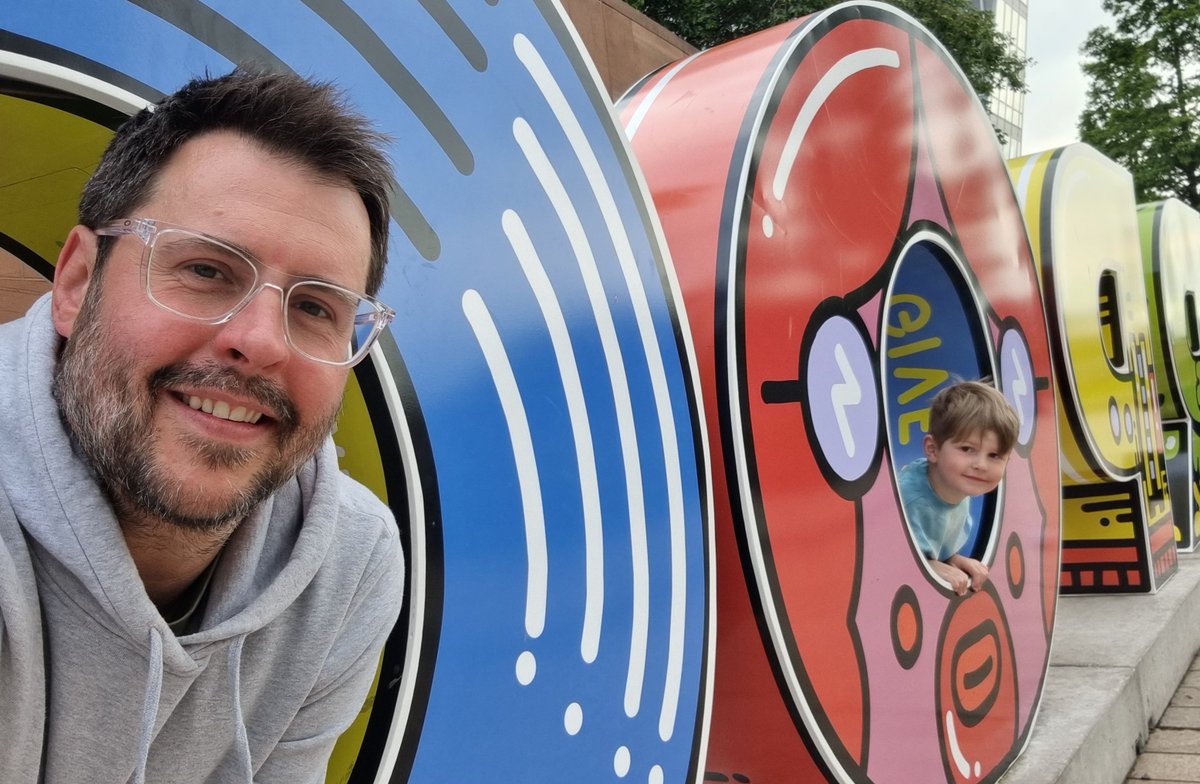 Lifeadvertising's tweet photo. Life welcomes Mark Brough as Head of Copy to further enhance our very talented medical and creative writing team! Great to have you on board Mark! https://t.co/Qggmjqf3b1