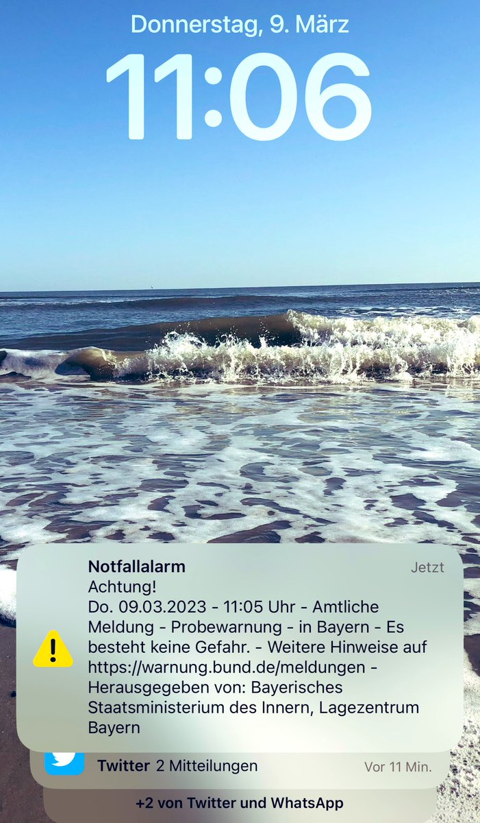 sweethunniebun's tweet image. Da fuck, jetzt hätte es mich fast vom Stuhl geworfen #Warntag #Probealarm