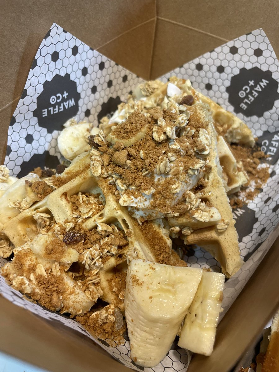 We’re in Downing Street today…

The Cambridge one - at Cambridge University’s Pathology Dept serving up a private breakfast service of sweet + savoury waffles. 

Imagine crispy fried bacon on a hot waffle drizzled with Canadian maple syrup &amp; strawberries 🥓 <a href="/Cambridge_Uni/">Cambridge University</a>