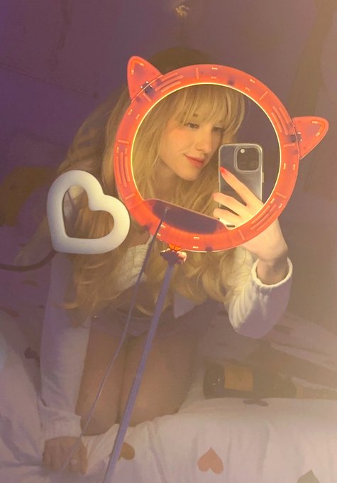 Just got the these perfect lights from @KawaiiLighting !!  Making all my customs and new content with<a class="tags" target="_blank" title="On Twitter" href="/?out=eyJ0eXAiOiJKV1QiLCJhbGciOiJIUzUxMiJ9.eyJpYXQiOjE3MTk1NzIxMzQsImlzcyI6InR3cG9ybnN0YXJzLmNvbSIsIm5iZiI6MTcxOTU3MjEzNCwiZXhwIjoxNzUxMTA4MTM0LCJyZWRpcmVjdF91cmwiOiJodHRwczovL3R3aXR0ZXIuY29tL0thd2FpaUxpZ2h0aW5nIn0.w7ACJt4bM1wSMKISRE8-tuXGbIsZTB14YIHfl249gmct3e9WwxKuQURWei92pHCw5iarpo4Xp0jsotJAa4mDvw">@KawaiiLighting</a>