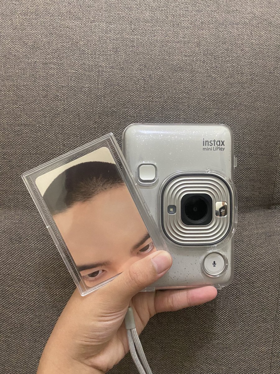 dmark_soo's tweet photo. ic wts lfb ph 

instax mini liplay + kyungsoo noo
10,000php

– rfs: no issues di nagagamit, used only twice pang print ng pics ni kyungsoo
– original box w/ clear case and bag
– can get instax only
– payo/3days, can give discount to payo

#exo kyungsoo kai sehun suho yeol baek https://t.co/Q7KCaQdhfi