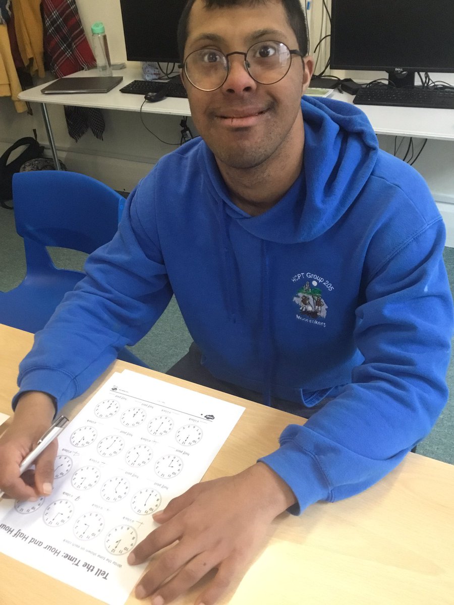 Students from Aurora Foxes tweet media