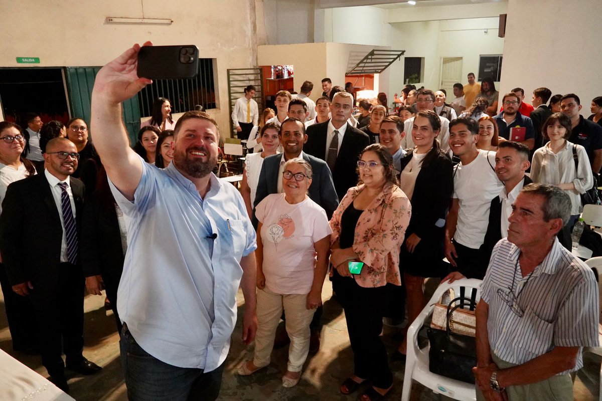 El senador <a href="/patrick_kemper/">Patrick Kemper</a>, titular de <a href="/HagamosParaguay/">Partido HAGAMOS</a> y candidato a la reelección al Senado por la Lista 9, opción 3, compartió con estudiantes de la Universidad #UPAP de Mariano Roque Alonso...