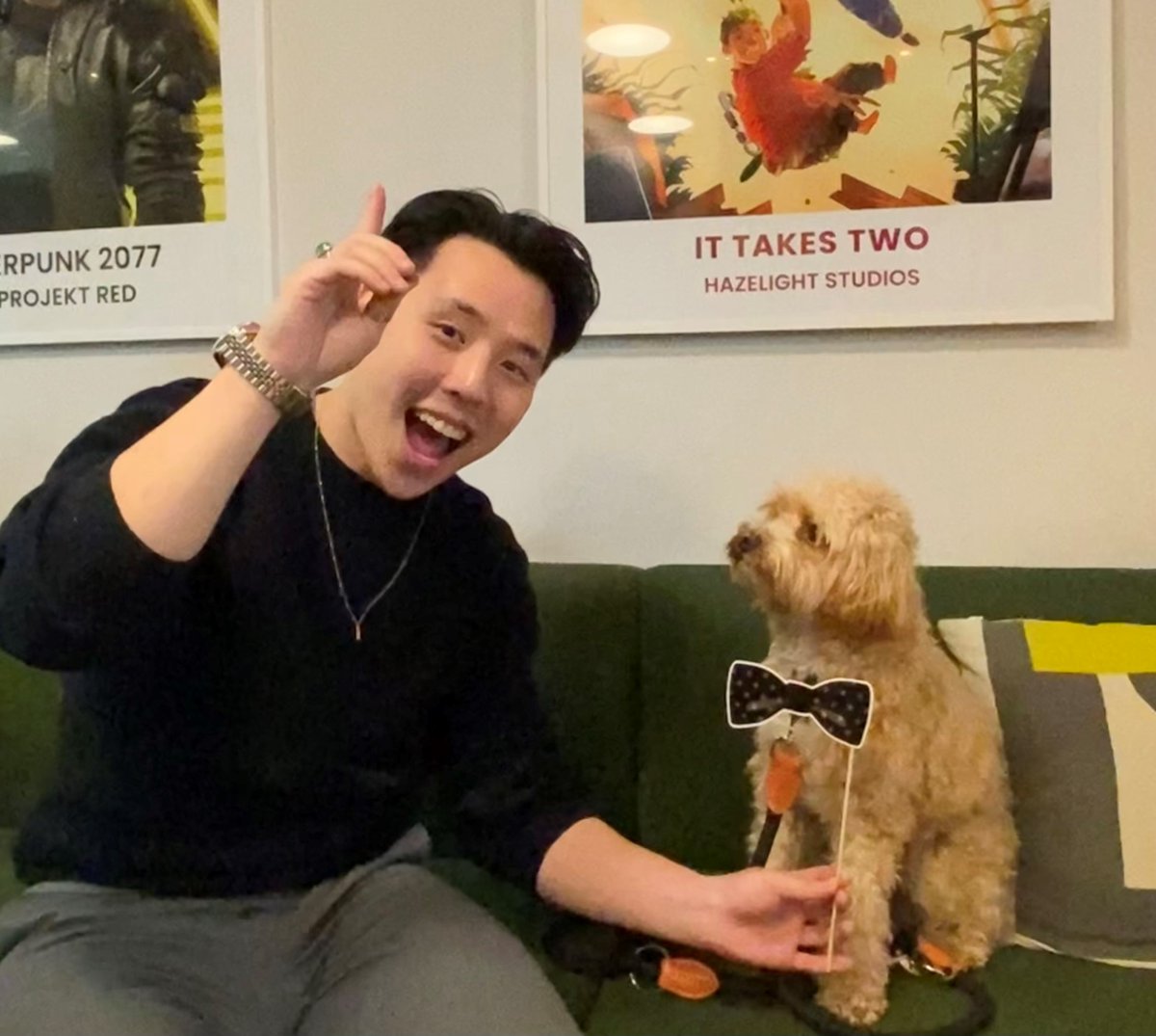 SideGlobal's tweet image. London studio vibes were off the charts last week with our special guests, the dapper duo themselves - @JeremyAngJones and Monsieur Theo! 👔🎉 

#SIDELondon #LookingDapper #FashionIcons #TBT