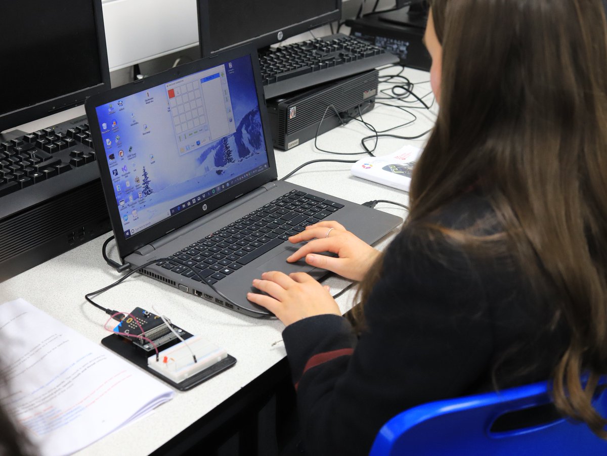 WHS_Computing's tweet image. Great to have @SentinusNI in recently to provide training for our Year 13 Computing ambassadors who have been running a Microbit club for Year 8.