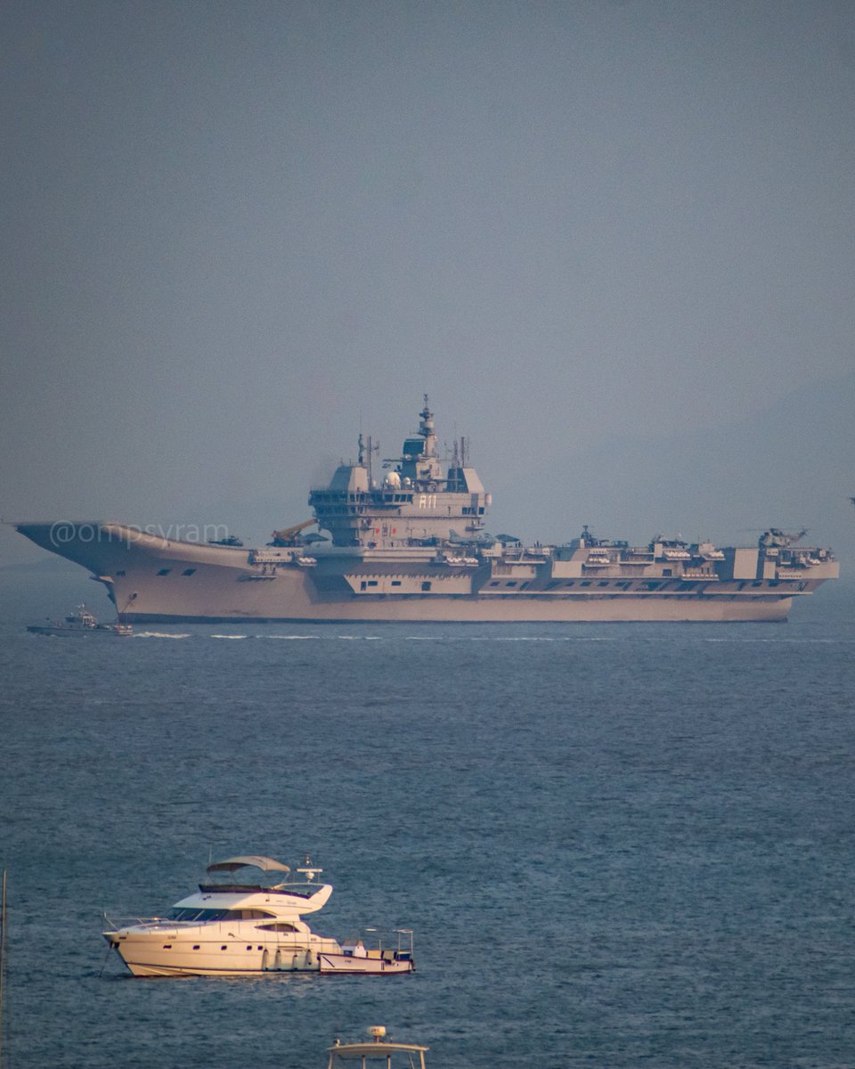 ompsyram's tweet photo. Photos of The Pride of our Nation and Indian Navy , The Aircraft Carrier I clicked today in Mumbai 

@IndiannavyMedia 🇮🇳 https://t.co/griP37FpWp