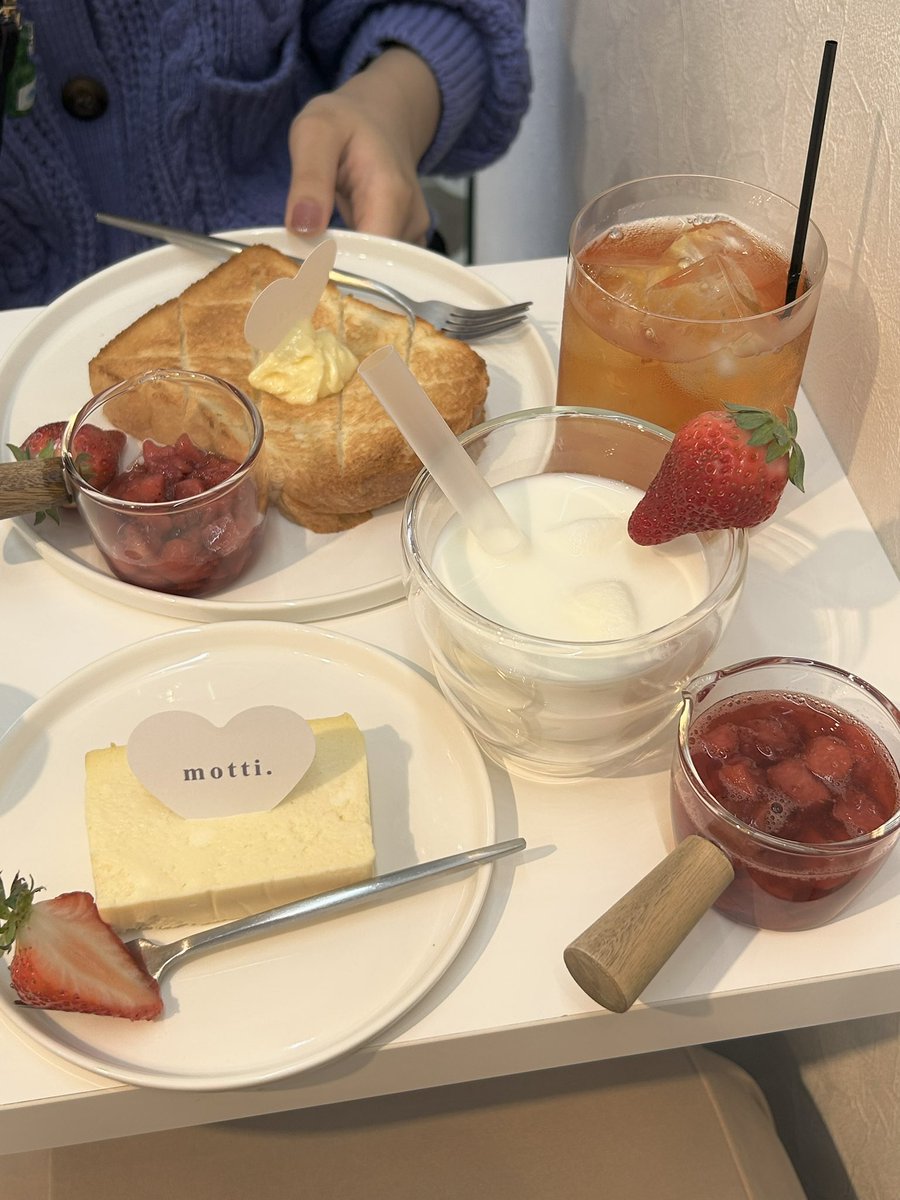 kanami__nn's tweet photo. ずっと行きたかった大阪のカフェ https://t.co/uX1vKNaxcV