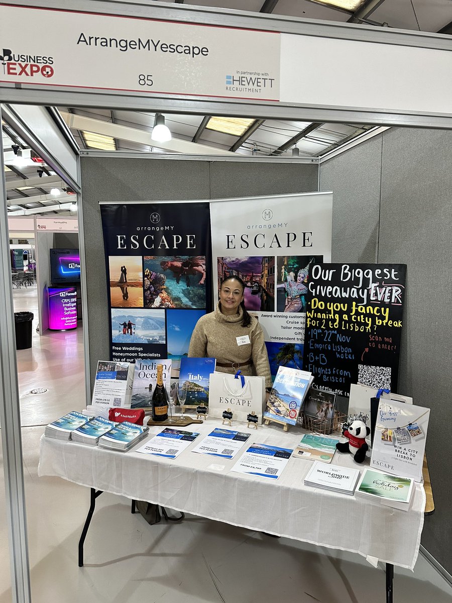 arrangeMYescape 01905 675015 (@arrangemyescape) on Twitter photo It might be snowing but that hasn’t stopped us, a great day exhibiting at #HWExpo23 <a href="/HW_Chamber/">Herefordshire & Worcestershire Chamber of Commerce</a>
Maybe ski demonstrations next time?
#arrangemyescape #WorcestershireHour #Worcester #travelagent #TTGTop50 #localbusinsses #Independants It might be snowing but that hasn’t stopped us, a great day exhibiting at #HWExpo23 <a href="/HW_Chamber/">Herefordshire & Worcestershire Chamber of Commerce</a>
Maybe ski demonstrations next time?
#arrangemyescape #WorcestershireHour #Worcester #travelagent #TTGTop50 #localbusinsses #Independants