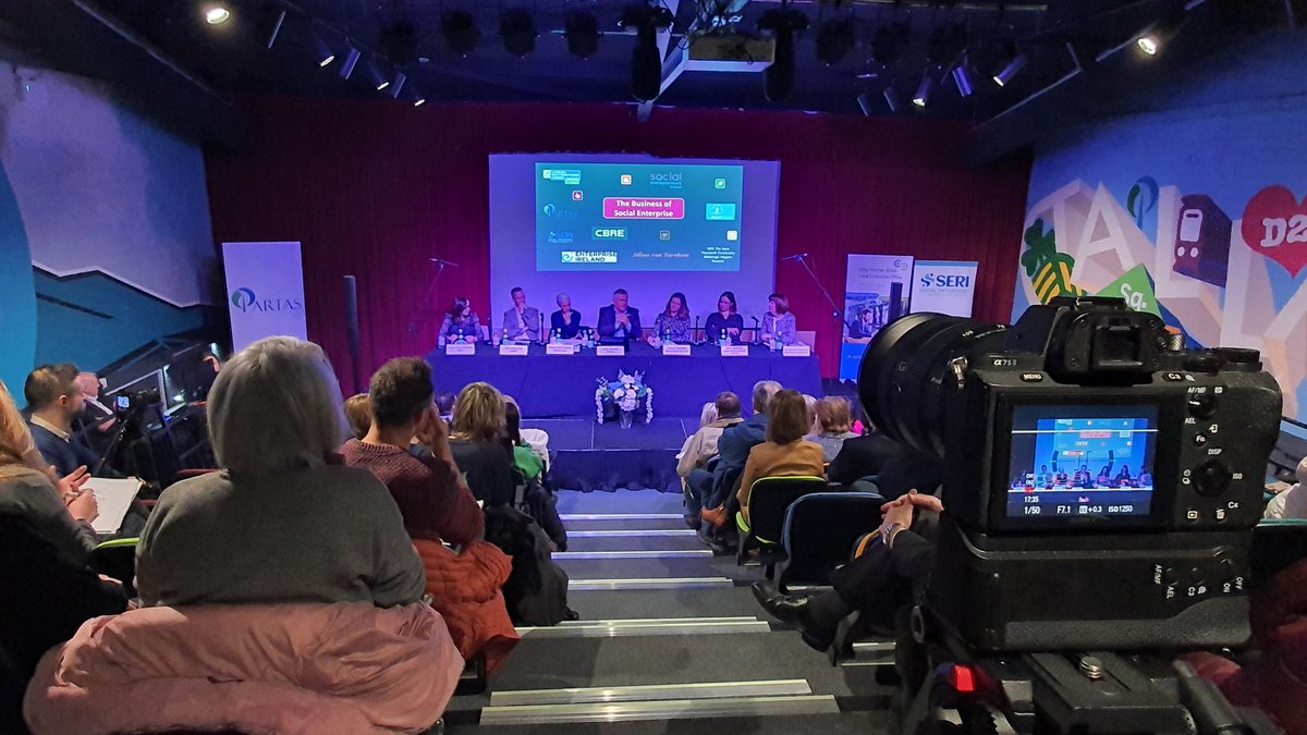 Podcast Dublin tweet media