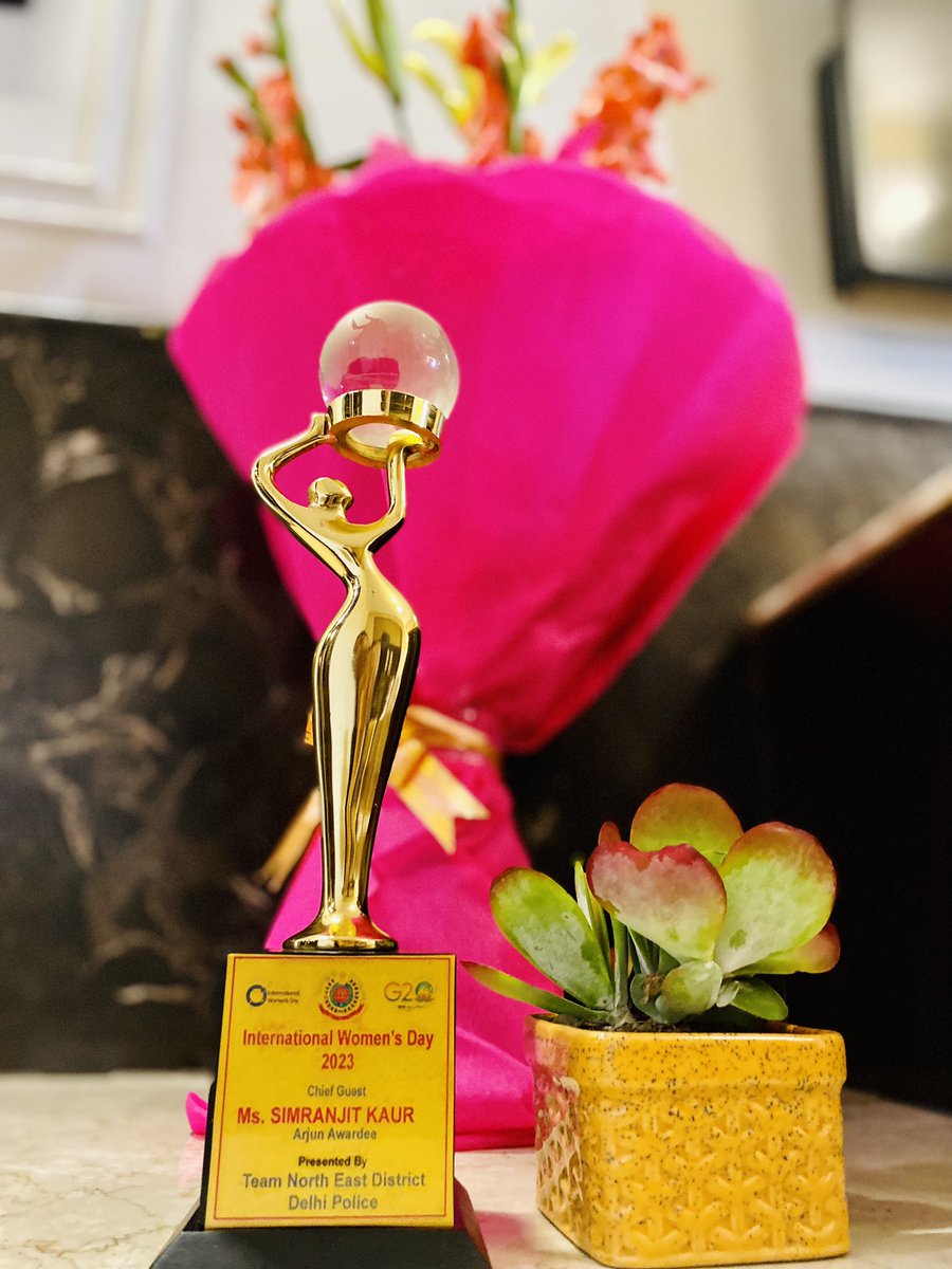 Simranjitkaur tweet media