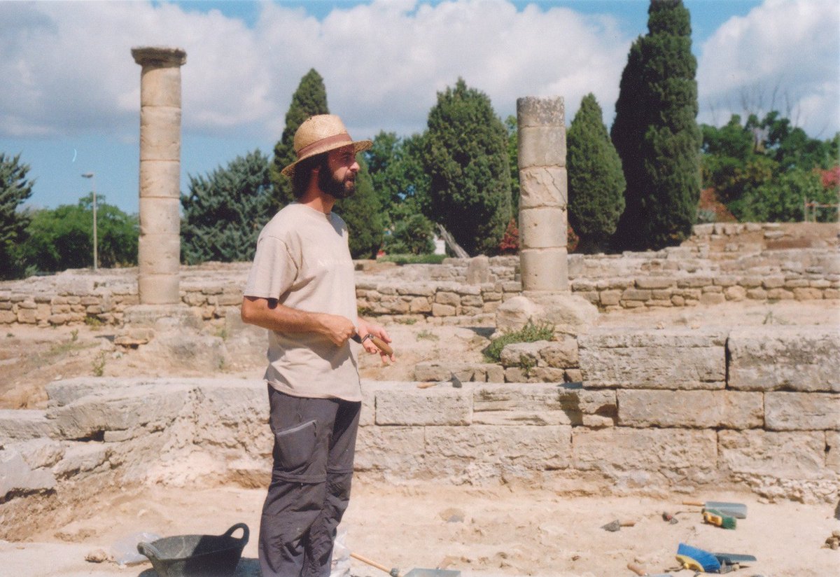 Uep! <a href="/BmeuVallori/">Bartomeu Vallori</a>  dissabte 11
<a href="/OnaMediterrania/">Ona Mediterrània</a> 88.8FM
11,00⏰
 Arqueòleg, especialitzat en l'estudi de l'arquitectura i la topografia romanes, amb especial interès per l'arqueologia i la història antiga de les illes Balears. És investigador postdoctoral a la <a href="/UIBuniversitat/">Universitat de les Illes Balears - UIB</a>