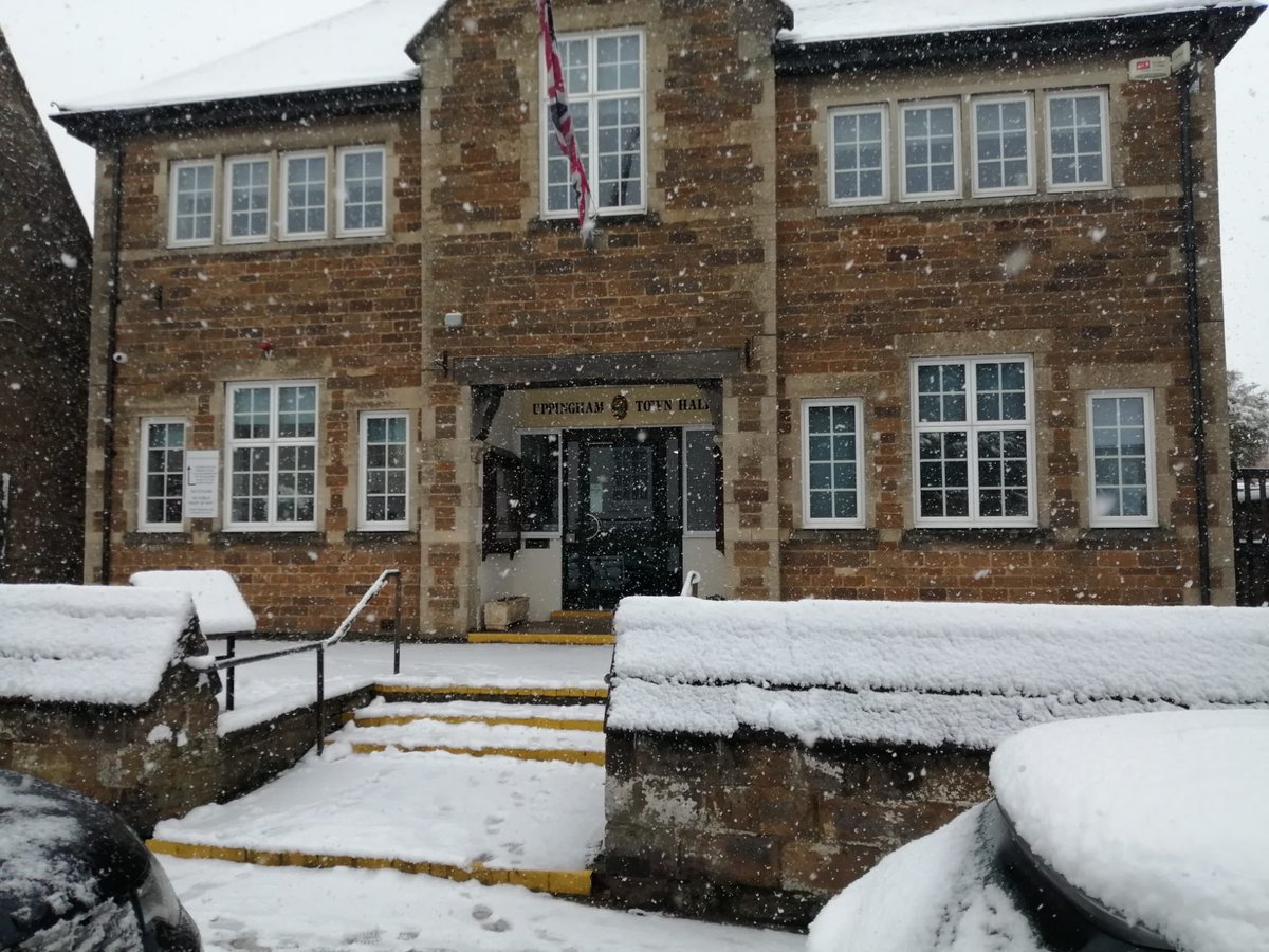 coe_sharon's tweet photo. Snowy Uppingham 😍 https://t.co/uh8d6BdtOH