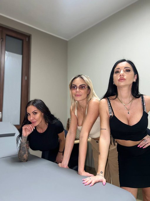 My friends and I waiting for the visit to the breast specialist .. what happened in the study?  ..How