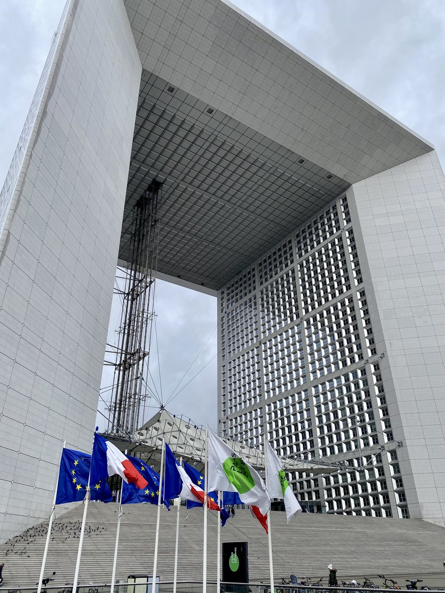 PBImmoweek's tweet image. La Grande arche, toujours impressionnante ⁦@epadesa⁩ #tours #ladefense #restructuration #weinbergcapital