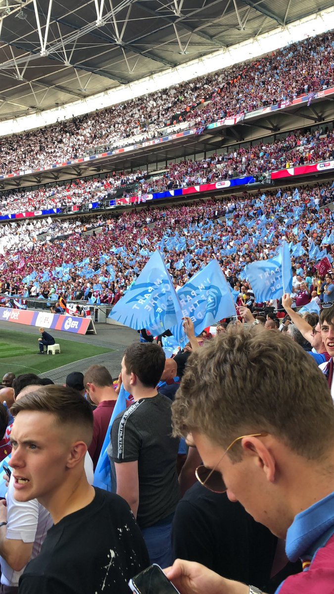 avfcjonny's tweet photo. @BruceRioch4 2018 Fulham https://t.co/543UJVJKWV