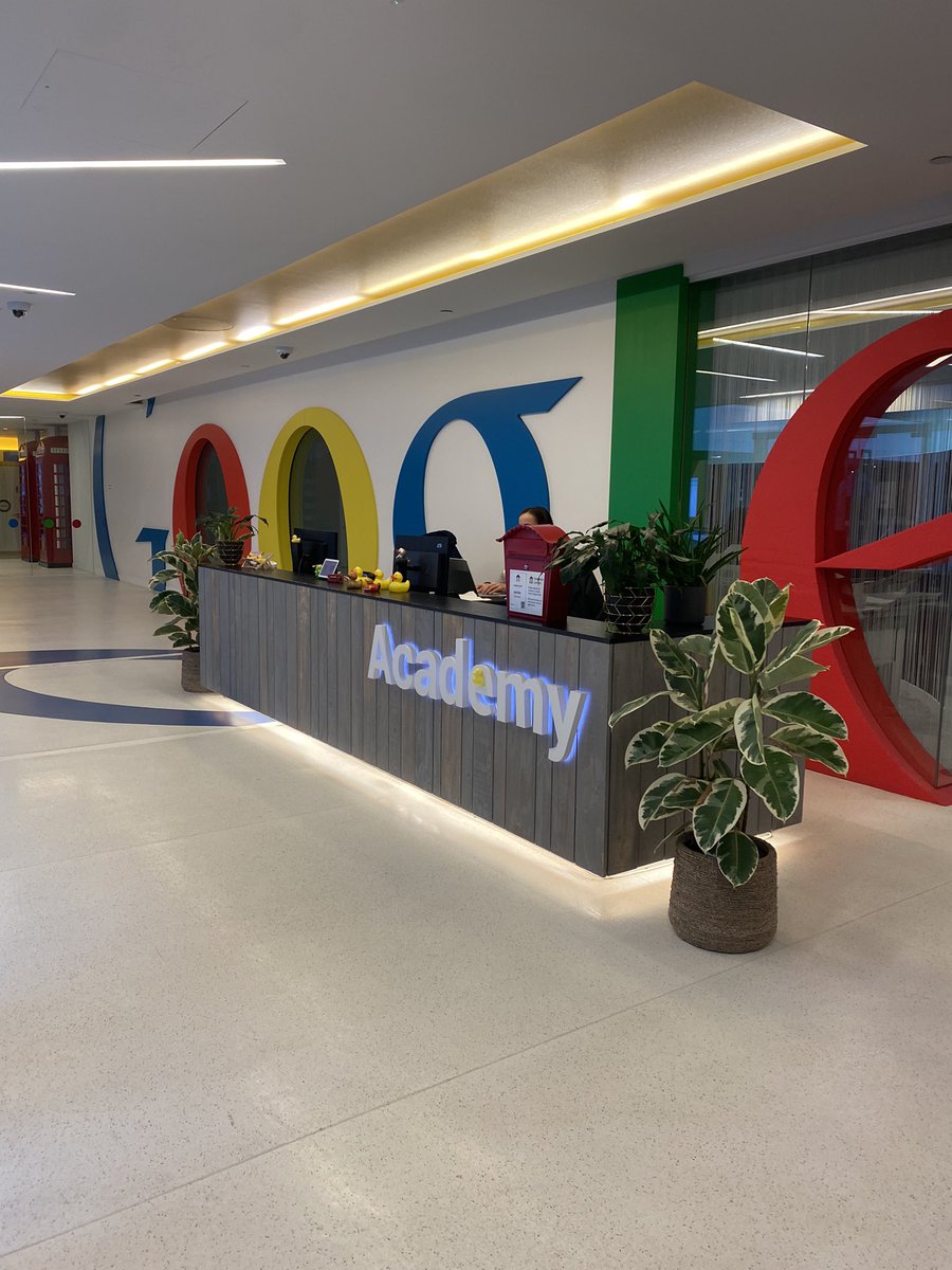 Yesterday I was at the <a href="/GoogleAcademy/">Google Academy</a> with <a href="/Media_Trust/">Media Trust</a> and a room full of powerful women celebrating #InternationalWomansDay2023. I totally loved every minute of it. Thank you to <a href="/alijones1719/">Ali Jones</a> , Eda Atli and Olivia Rayner for your dedicated time #EmbraceEquality