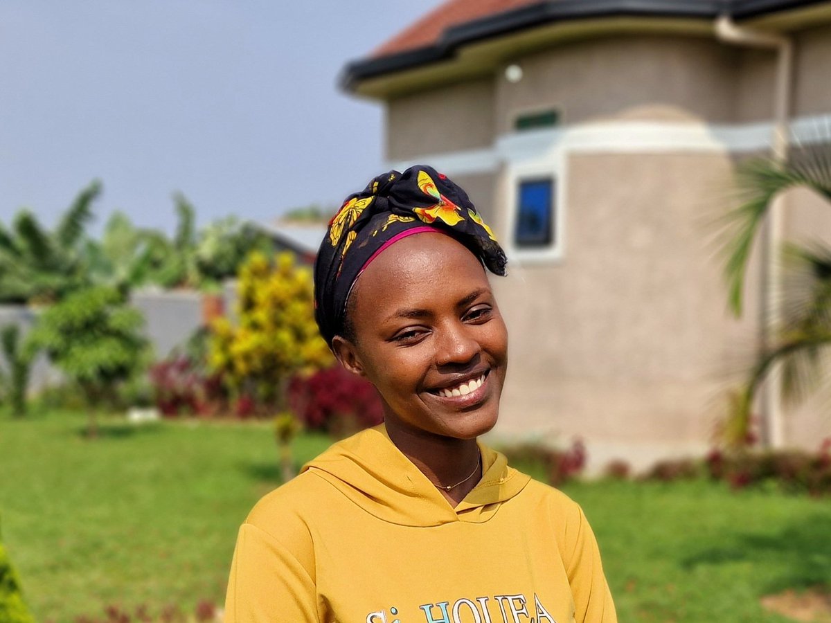 oxdelivers's tweet photo. We’re still celebrating #InternationalWomensDay, today we celebrate Claire, one of our Depot Managers in Tyazo,Rwanda. She is thrilled that her job at OX gives her the opportunity to give her child the best access to quality education. #EmbraceEquity #GenderParity #OXDelivers https://t.co/Ns2HibgNkz