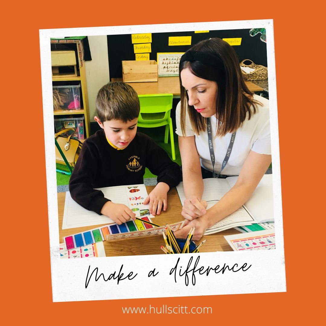 Thinking of a career change? Do you have a degree or graduate in Summer? Have you considered a career in teaching?  Hull SCITT can help! Get in touch today 🍎
☎️ 01482 375248
💻 hullscitt.com