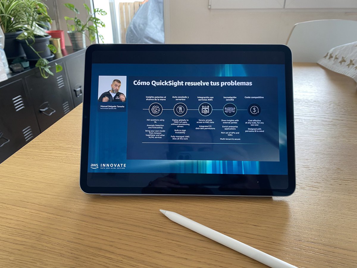 ColibriThalassi's tweet image. 30 minutos de charla súper productivos!! para conocer #awsquicksight, #pildorasdeaprendizaje con @manueldelgado en el Innovative Data and AI/ML edition 🔝 @awscloud