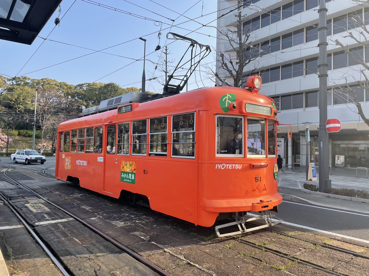 「足が爆発したせいで松山城に行けなったのと美味いもの探しがあんまり出来なかったのが」|とんからり@ｺﾐﾃｨｱ5/5【て21a】のイラスト