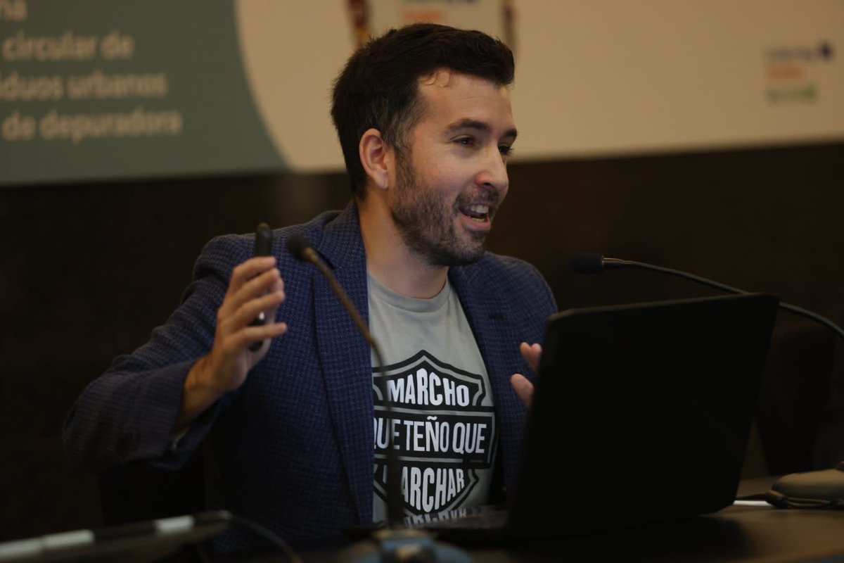 Turno de <a href="/nico_arespa/">Nico de Arespacochaga 🎗</a>, Responsable de Soporte Operativo en @Agbar. 
Se adentra en el mundo agua para explicar el valor agronómico del lodo de depuradora, cuáles son las barreras y retos para la gestión del mismo y la necesidad de apostar por la valorización agrícola.
#EcovalFinal