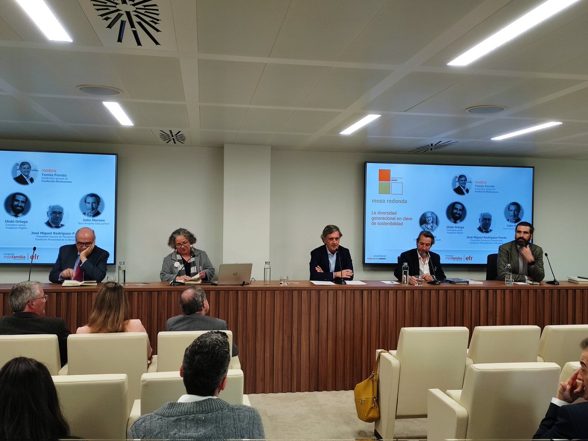 Comenzamos la mesa de debate “La diversidad generacional en clave de sostenibilidad” Con expertos como <a href="/laurarosillo/">Laura Rosillo</a> <a href="/TomasPereda/">Tomás Pereda</a> Julio Moreno, <a href="/InakiOrtega/">Iñaki Ortega Cachón</a> y José Miguel Rodríguez-Pardo. Gracias a todos por vuestra importante labor e implicacion para promover el #talentosenior