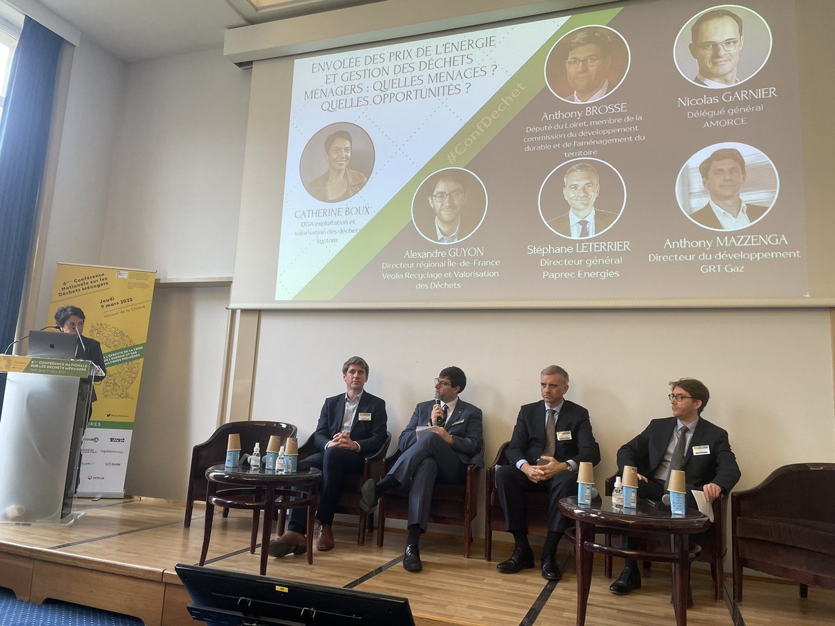 BrosseAnthony's tweet photo. Ce matin, j’ai rappelé à la #confdechet l’importance de la valorisation énergétique de nos #dechets et du réemploi, facteurs d’indépendance pour notre pays. En première ligne, les collectivités territoriales prennent une part essentielle dans le verdissement de nos modes de vie. https://t.co/HBVBmGNFy8